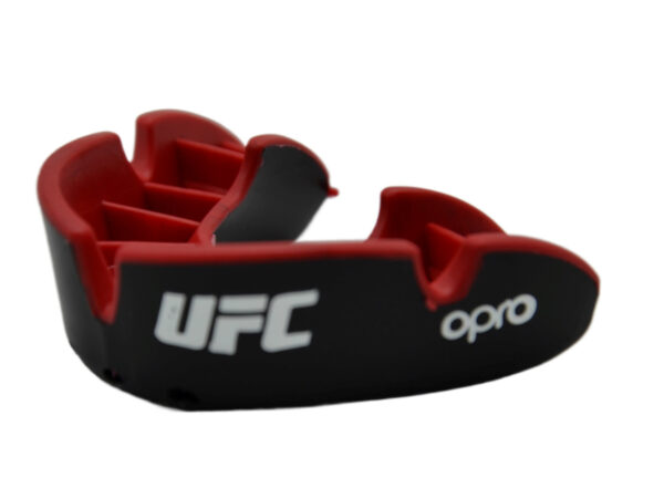 Капа OPRO Silver UFC доросла (вік 11+) Black/Red (ufc.102514001)