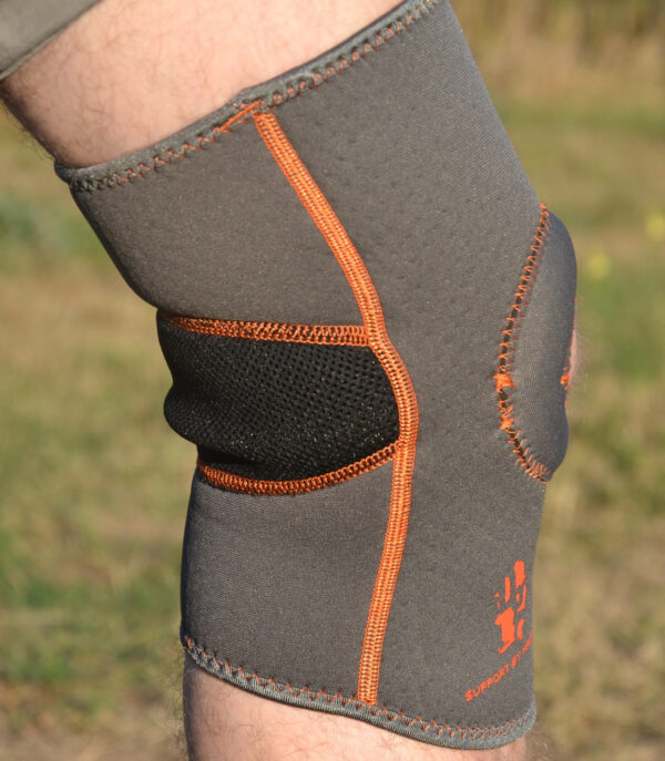 Наколінник MadMax MFA-297 Knee Support with Patella Stabilizer Dark Grey/Orange M