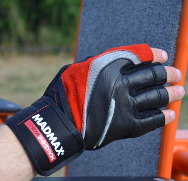 Рукавички для фітнесу MadMax MFG-568 Extreme 2nd edition Black/Red S